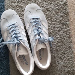 Adidas gazelle tennis shoes